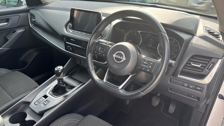 Nissan Qashqai 1.3 DiG-T MH Acenta Premium 5dr Petrol Hatchback